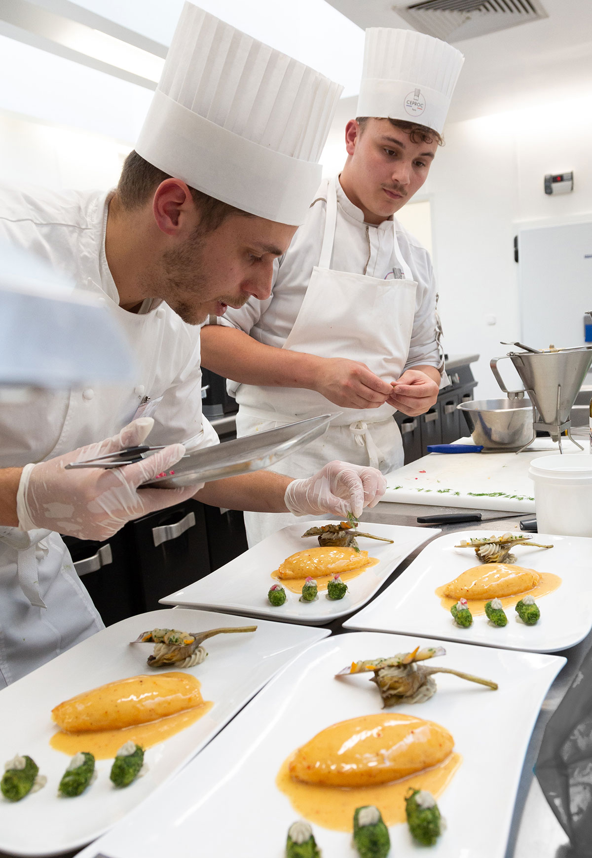 Charcutier-traiteur en action